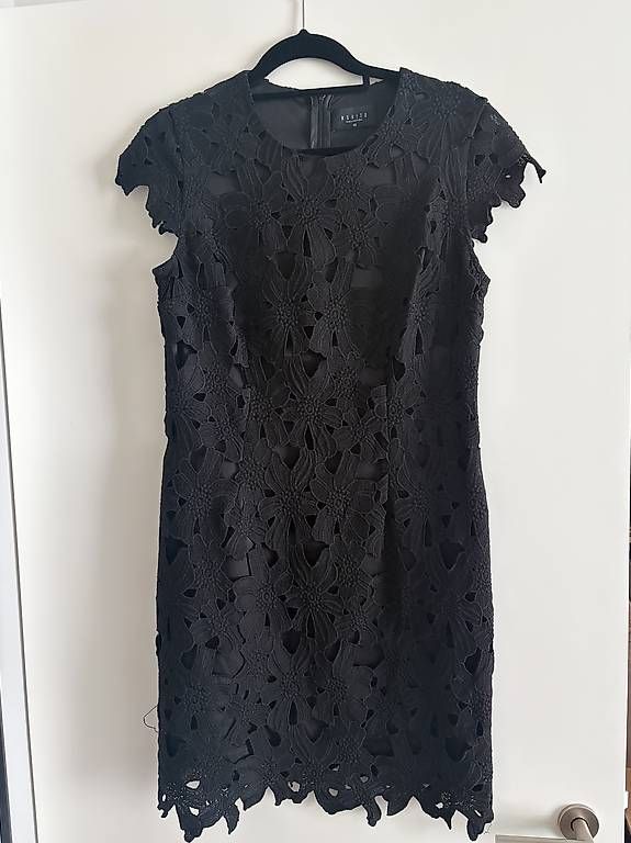 Vestiti: Elegantes schwarzes Spitzenkleid  Grösse 40 – Usato da St. Gallen venduto da mac_8rtz