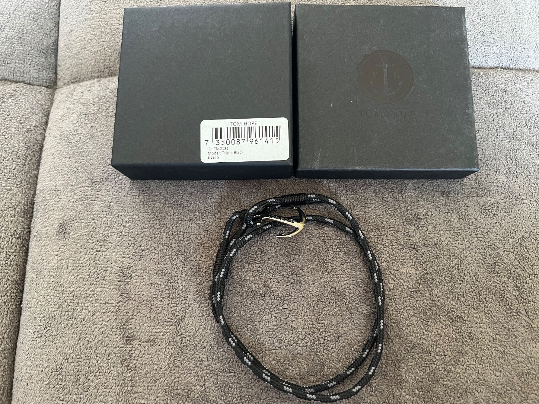 Bracciali & Braccialetti: Armband TOM HOPE Triple Black Grösse S mit Anker – Usato da Trasadingen venduto da Kim_06.02.