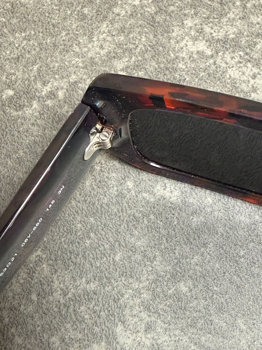 Prada Lunettes & Verres: Sonnenbrille PRADA Damen Herren – D'occasion à DOTTIKON par wiesel68 2