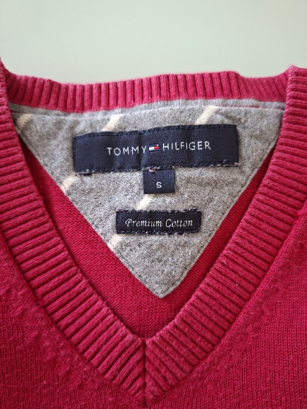 Tommy Hilfiger Pullover & Sweatshirts: Pull en coton premium Tommy Hilfiger, couleur rose fuchsia, – Gebraucht aus Renens VD von ser_j2fn 2
