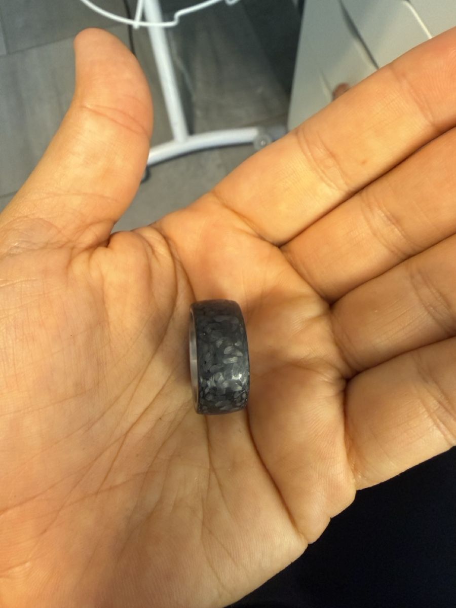 Anelli: Carbon edelstahl ring  – Usato da Künten venduto da PippilottaKunterbunt