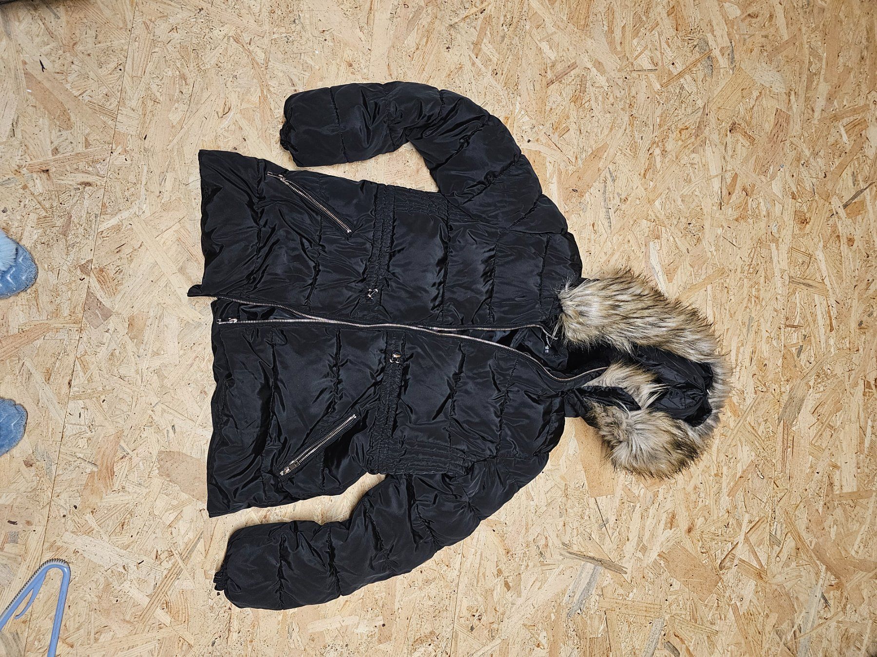 Giacche: Jacke Damen Reserved 42 – Nuovo (secondo la descrizione) da Berg TG venduto da lisboa.sky 3