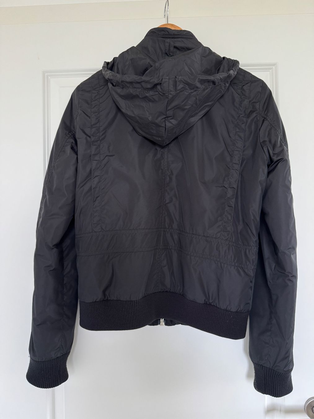 Balenciaga Giacche: Rare bombers noire Balenciaga – Usato da giffers venduto da sev_c9x9 1