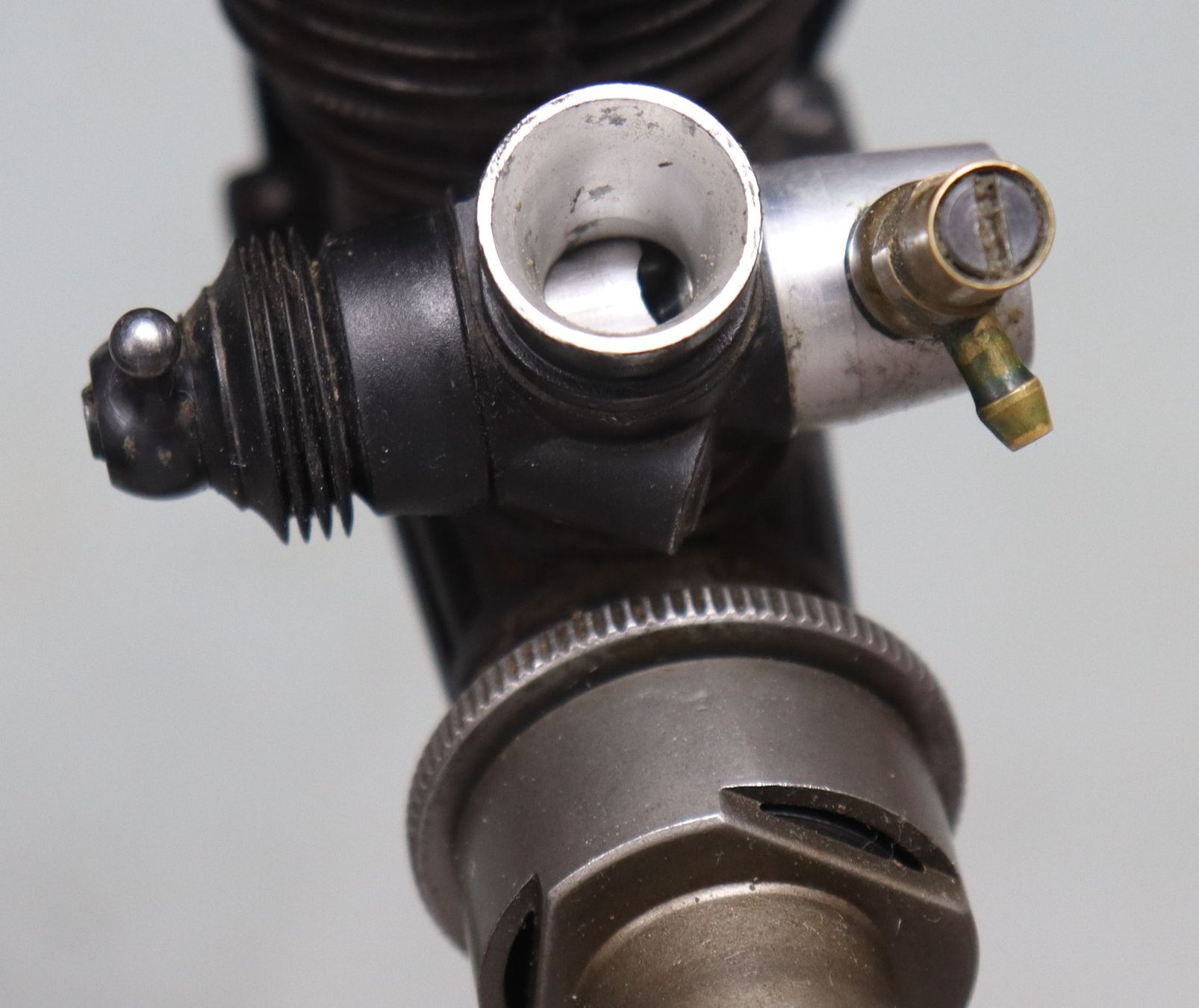 LRP Moteurs: LRP Z.28R Spec2 4.6ccm Nitro Motor – D'occasion à Frick par volvo850driver 6