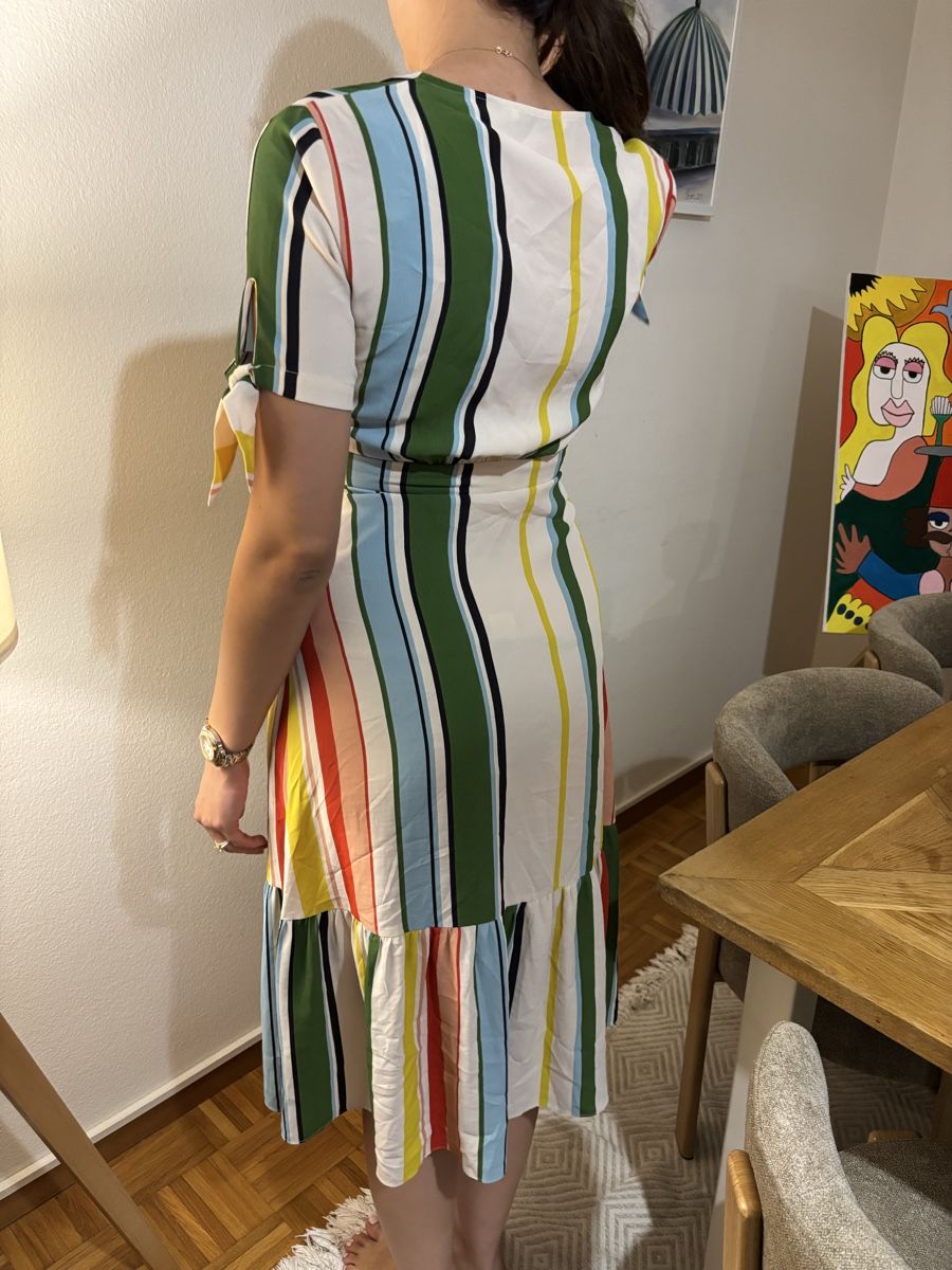 Mango Vestiti: Robe d'été rayée, taille S - Parfaite pour la saison! – Usato da GENÈVE venduto da Gaasss 2
