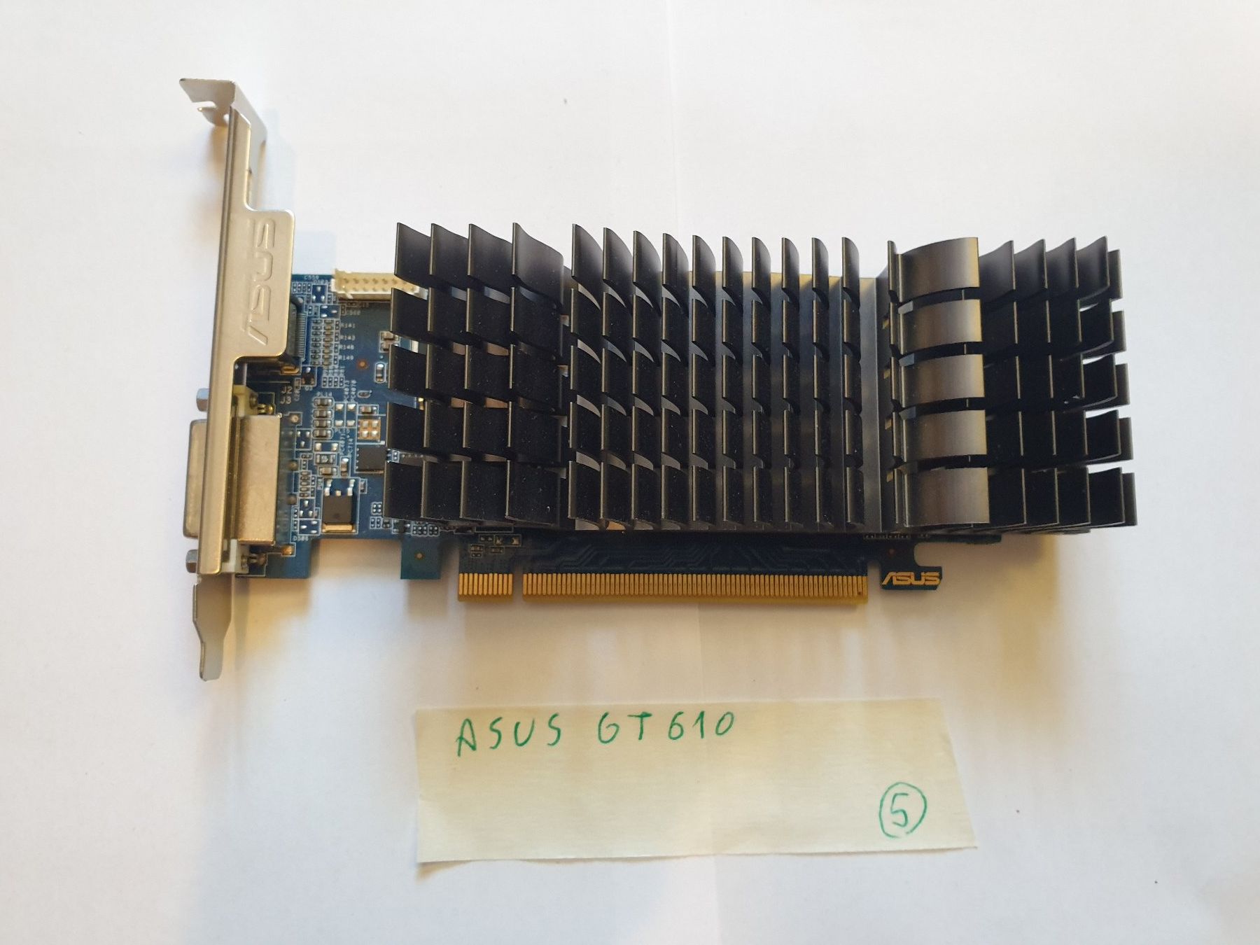 Asus Schede grafiche: Carte Graphique Asus GT 620 Silent – Usato da Moudon venduto da Triscele9