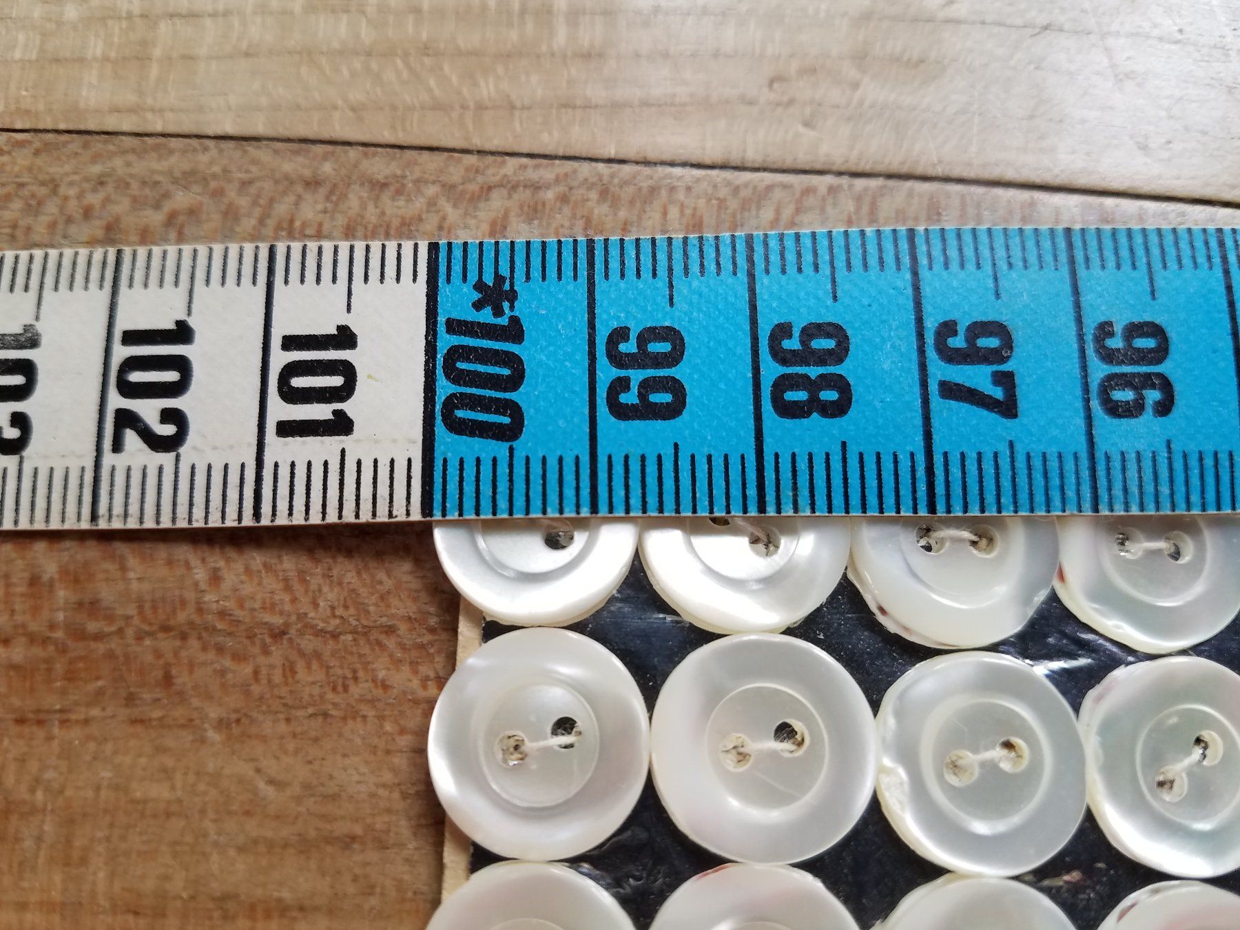 Bottoni: 18 Perlmutt Knopf Knöpfe Perlmuttknöpfe, 13mm – Nuovo e nell'imballaggio originale da Rorschacherberg venduto da Marubium 1