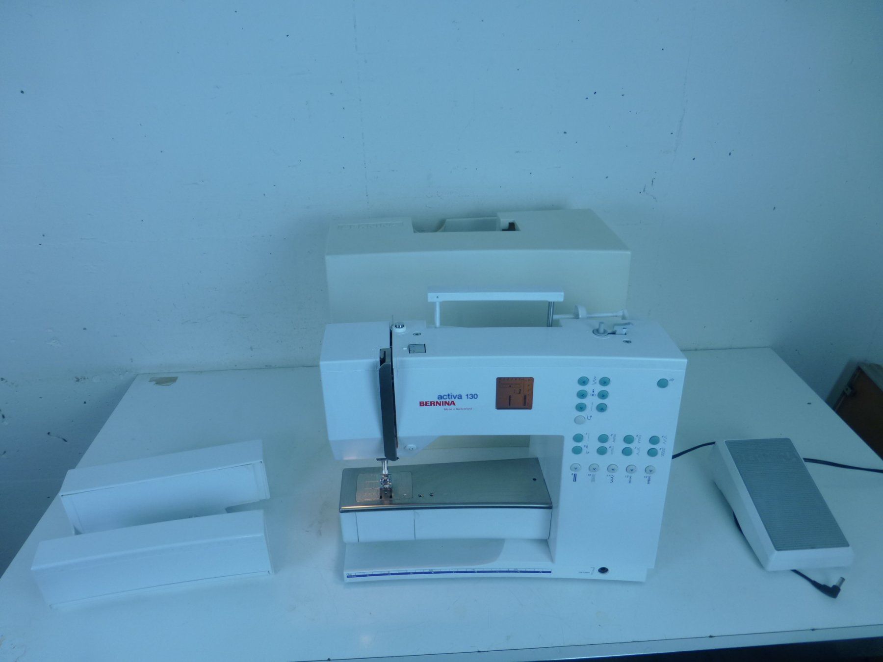 Bernina Nähmaschinen: BERNINA Activa 130 mit Original Koffer – Neu und originalverpackt aus Fahrweid von ekv