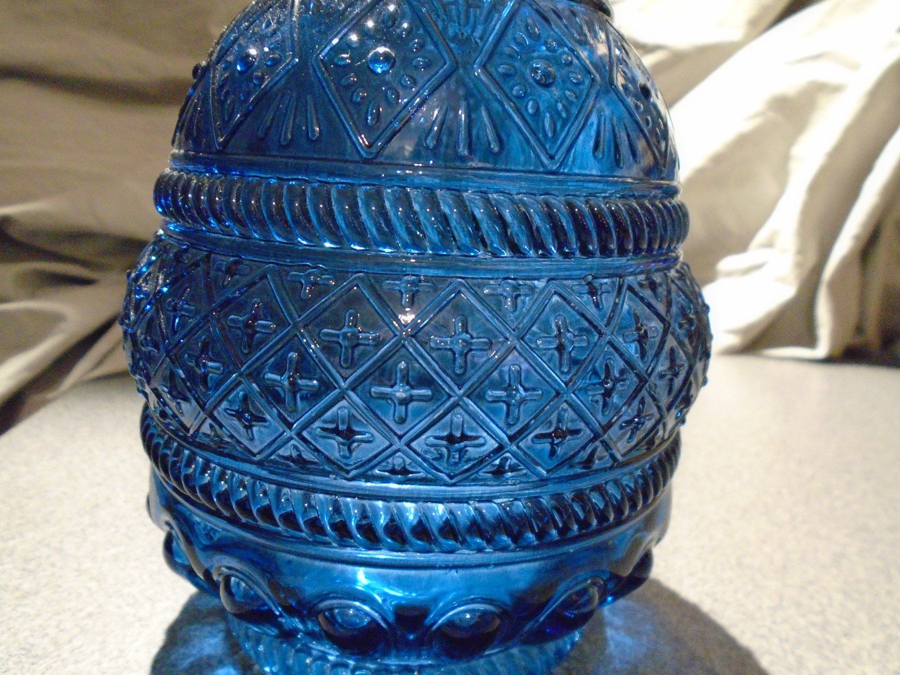 Vasen & Gefässe: Vase blau, bauchig verziert – Gebraucht aus Zürich von abraxas1291 1