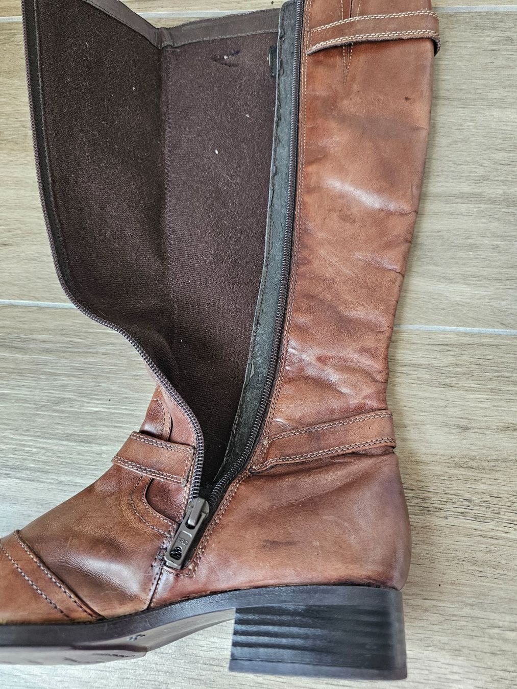 Scarpe da donna: Stiefel Leder Marke Pesaro Gr. 38 – Usato da Neukirch (Egnach) venduto da Bonita6 7