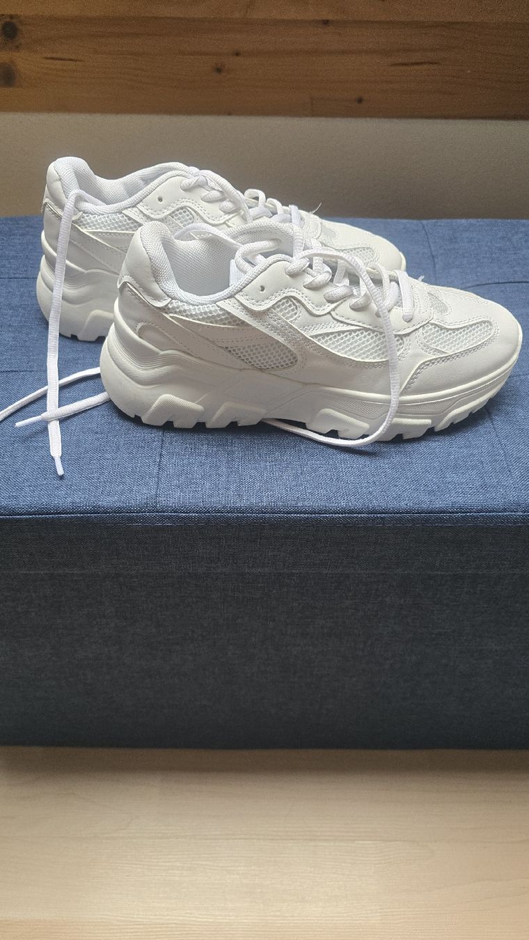 Damenschuhe: lässiger schuh gr 38 neuwertig – Neu (gemäss Beschreibung) aus Grosswangen von DenChey