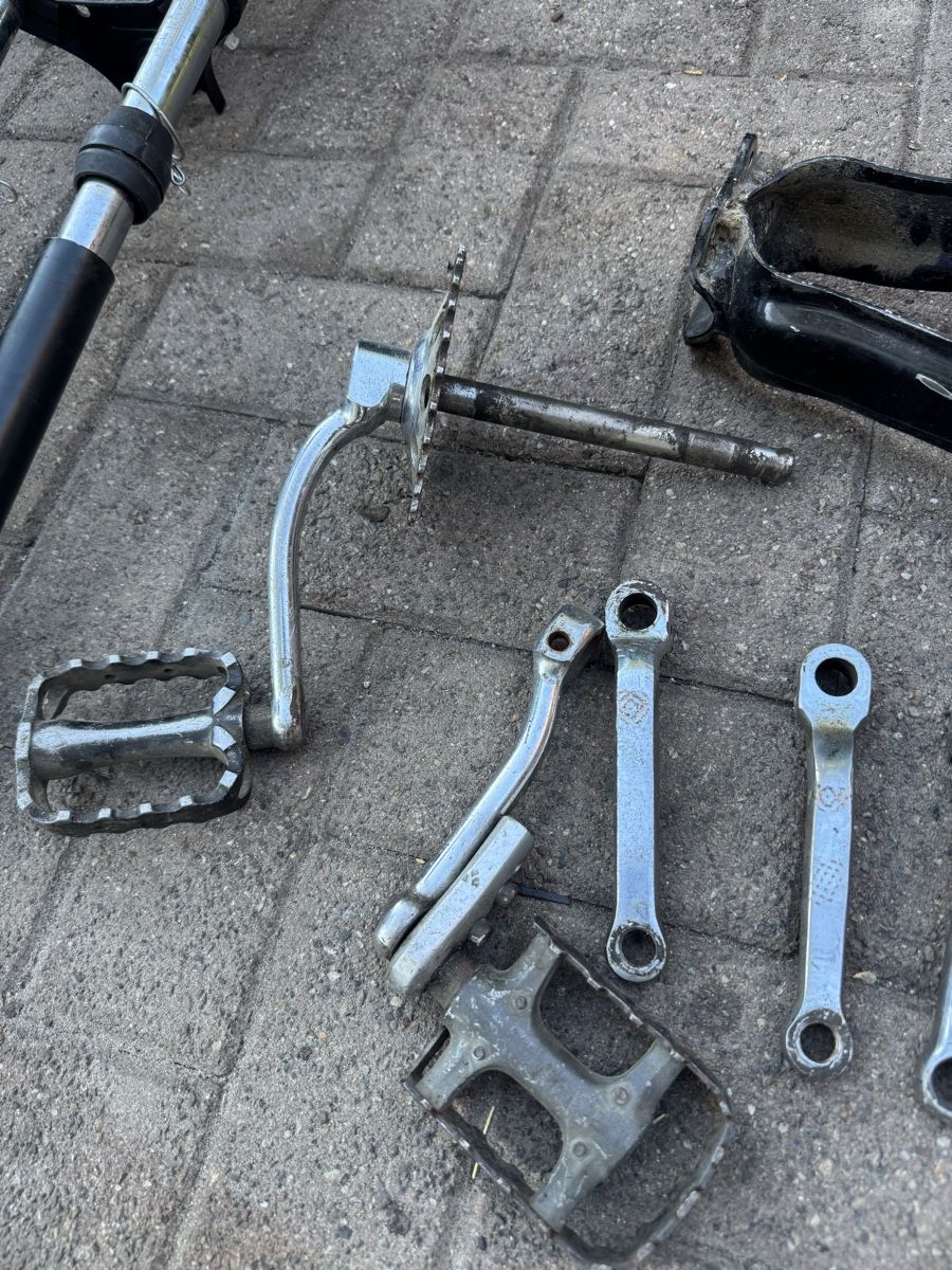 Puch Parti ricambio per ciclomotori: Puch Maxi EBR Gabel Schwinge usw.  – Usato da Leuggern venduto da Darwin016 2