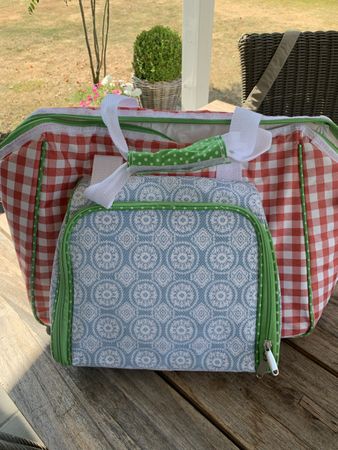 Picknicktasche für 2 Personen, rotweiss kariert
