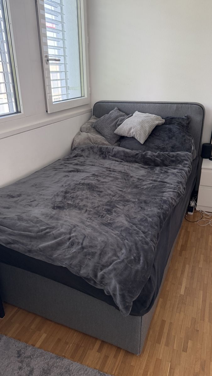 Letti: Boxspringbett grau guter Zustand – Usato da Zürich venduto da selina_fashion