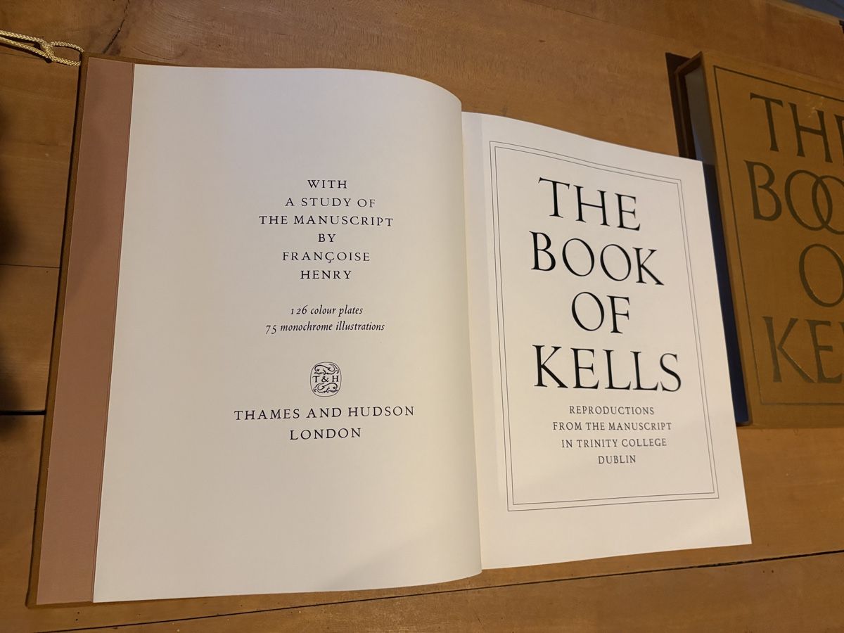 Libri: Book of Kells – Usato da Ellikon am Rhein venduto da vielmehr 2