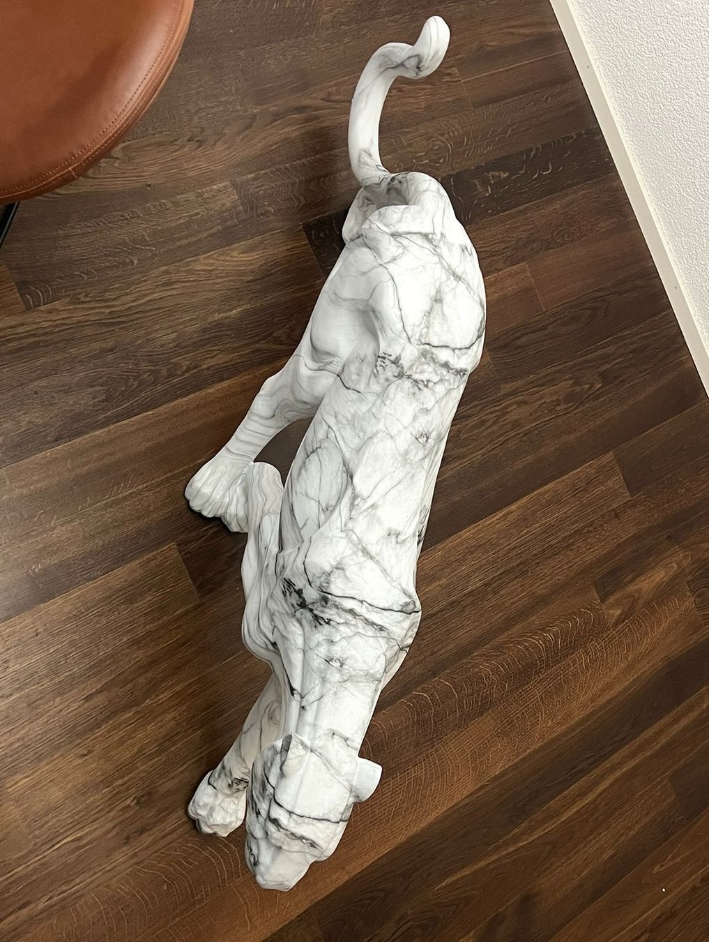 Statuette: 129cm Dekofigur Leopard Fiberglas Marmor-Look – Usato da Rüschlikon venduto da tta_22 6