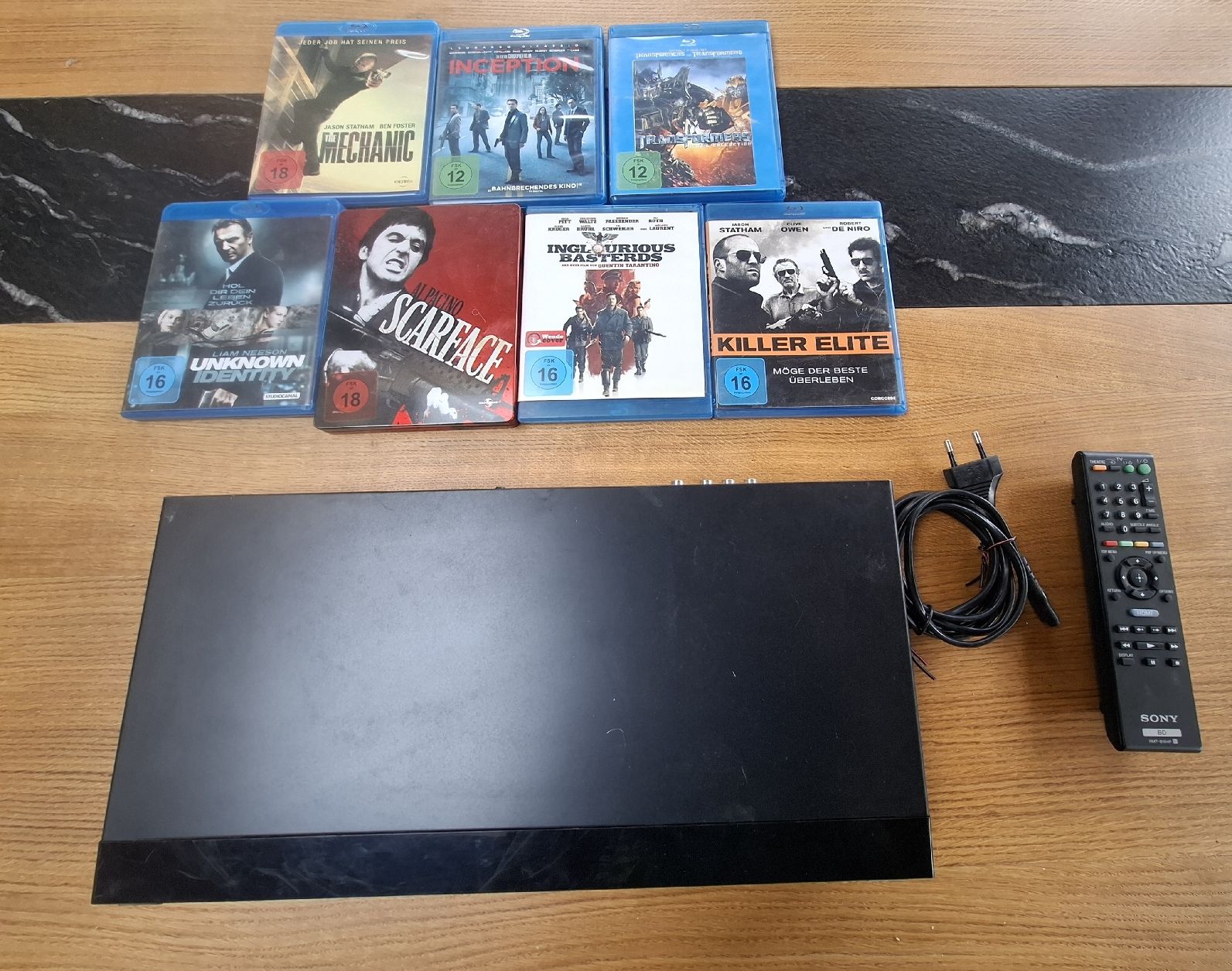 Sony Sistemi audio & multimediali: Sony Blu-Ray Player mit 108 DVDs und 7 Blu-Rays Set – Usato da Subingen venduto da gerber22 5