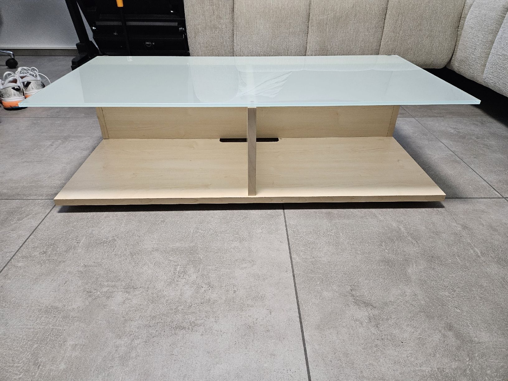 Mobili TV: TV Möbel Holz mit Glas Platte – Usato da Widnau venduto da Drapo