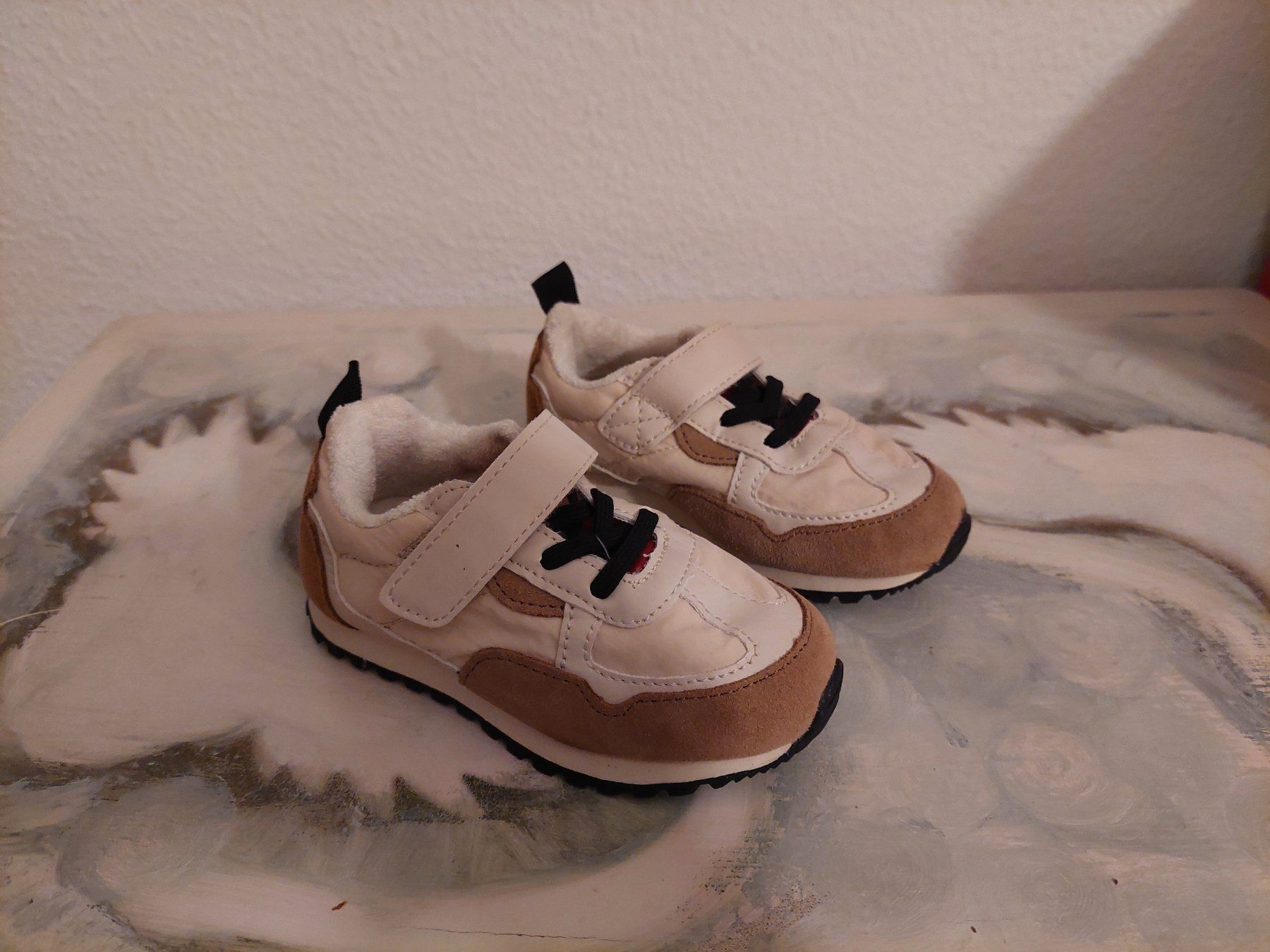 Zara Scarpe per ragazzi: Zara Sneakers Grösse 24 – Nuovo (secondo la descrizione) da Aarau venduto da Musicandotherthings