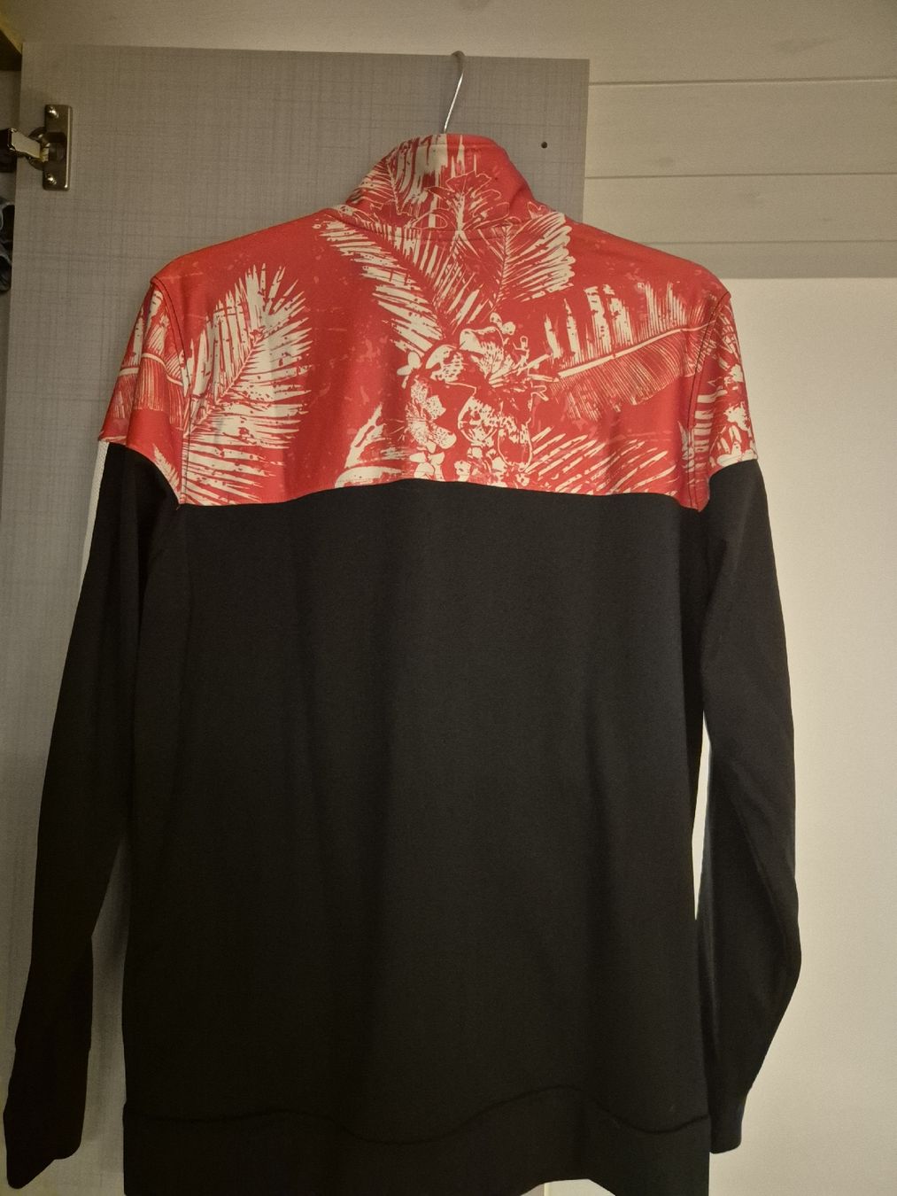 Under Armour Giacche: Under Armour Project Rock Gr. M Jacke – Usato da Oberwil b. Büren venduto da rocky_last 1
