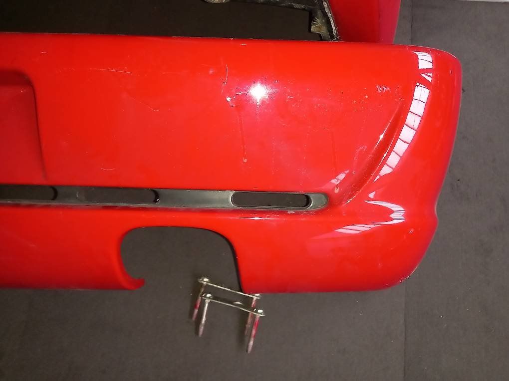 Ferrari Toutes les pièces auto: Ferrari F355 Front- und Heckstossstange – D'occasion à Alpnach Dorf par Americandream 1
