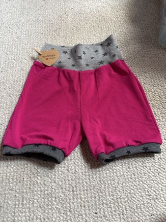 Neue Handmade Pumphose kurz 86/92