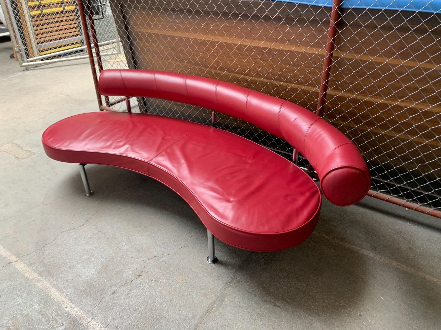 Sofas: Sofa in Leder rot – D'occasion à St. Gallen par MSMoebelhandel 1