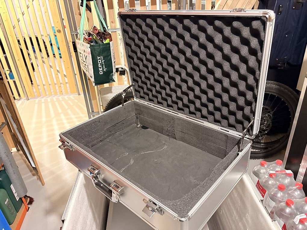 Valigie: Flightcase - Box - Koffer  – Usato da St. Erhard venduto da steirerbua 2