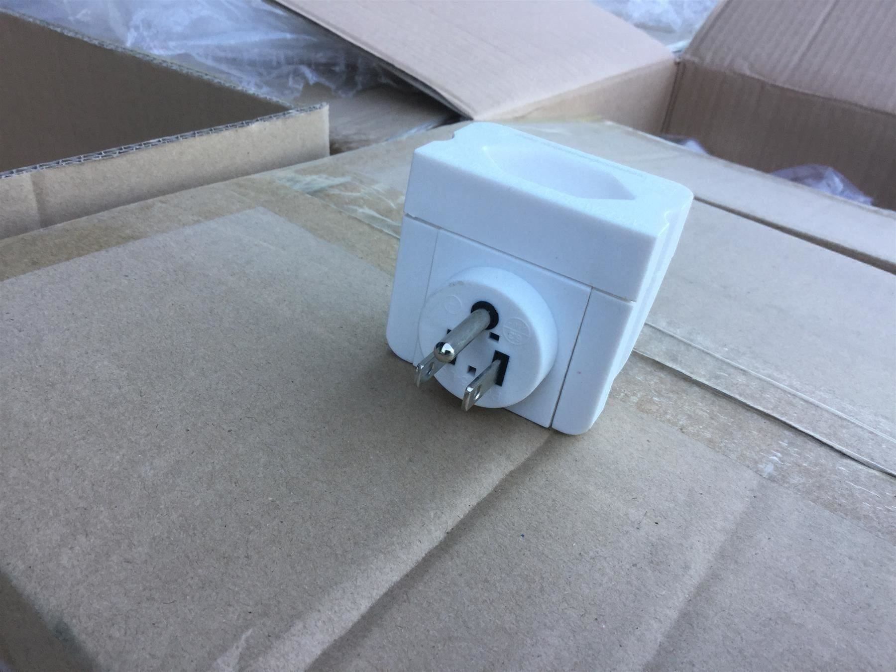 Unità & Adattatore: 3 x Reiseadapter CH / USA – Nuovo e nell'imballaggio originale da Dagmersellen venduto da Jarsetz_Restposten 1