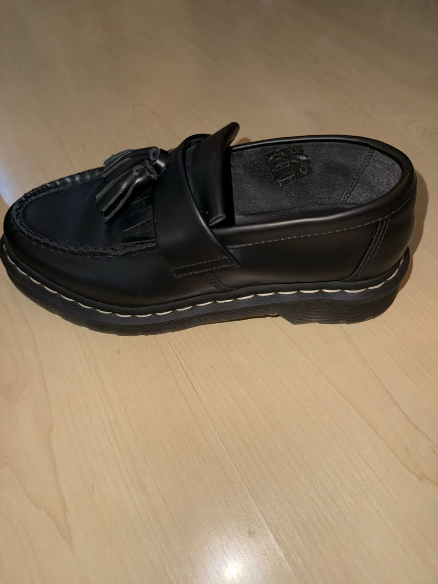 Scarpe da donna: Dr. Martens Loafers – Usato da Zürich venduto da foj_bv2x 1