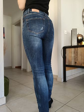 JEAN STRADIVARIUS REGULAR HIGH WAIST 34