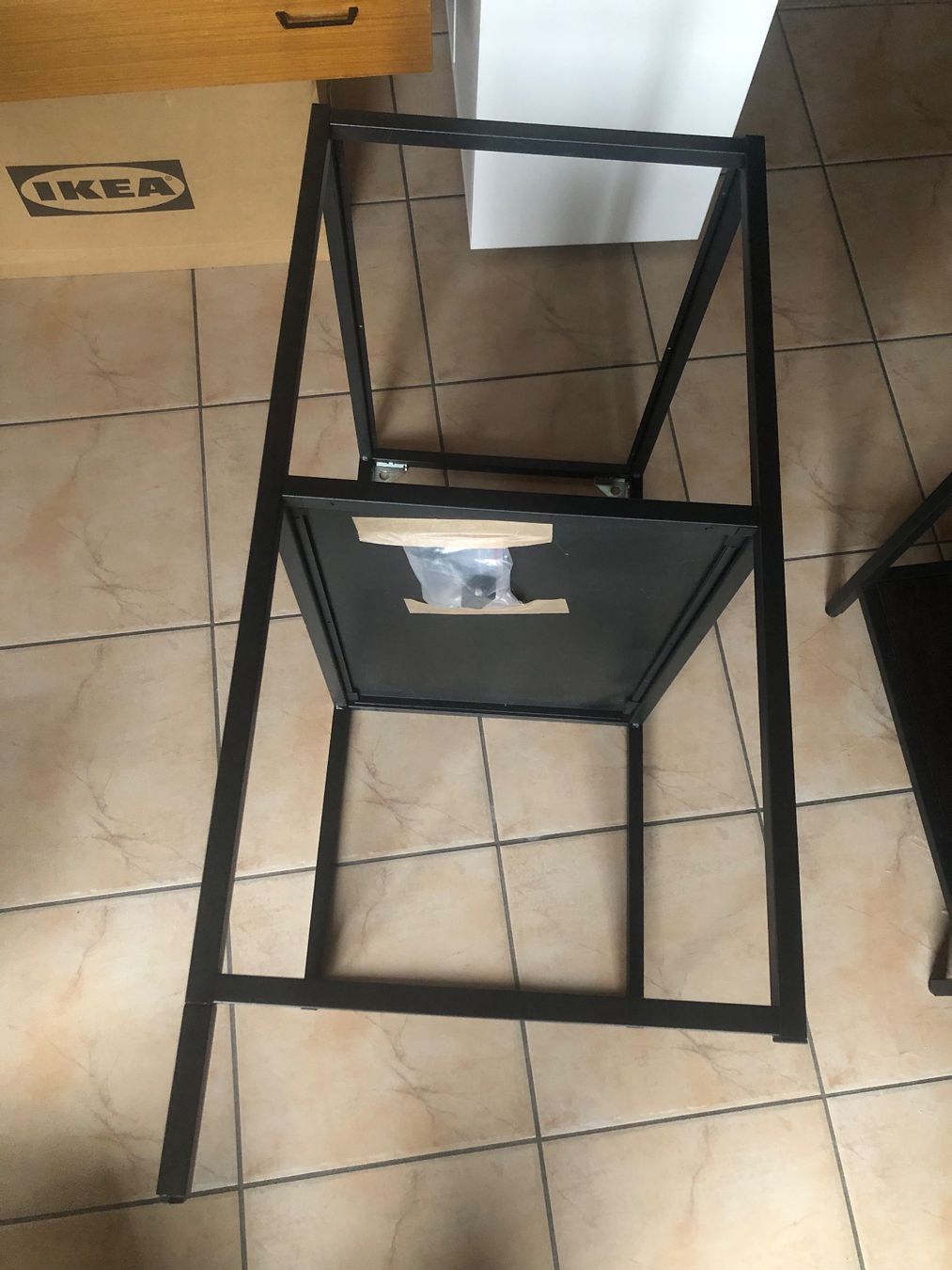 Ikea Scaffali: ENHET Structure basse à étagères IKEA anthracite 40x60x86 cm – Usato da St-Aubin FR venduto da Tiweety 1