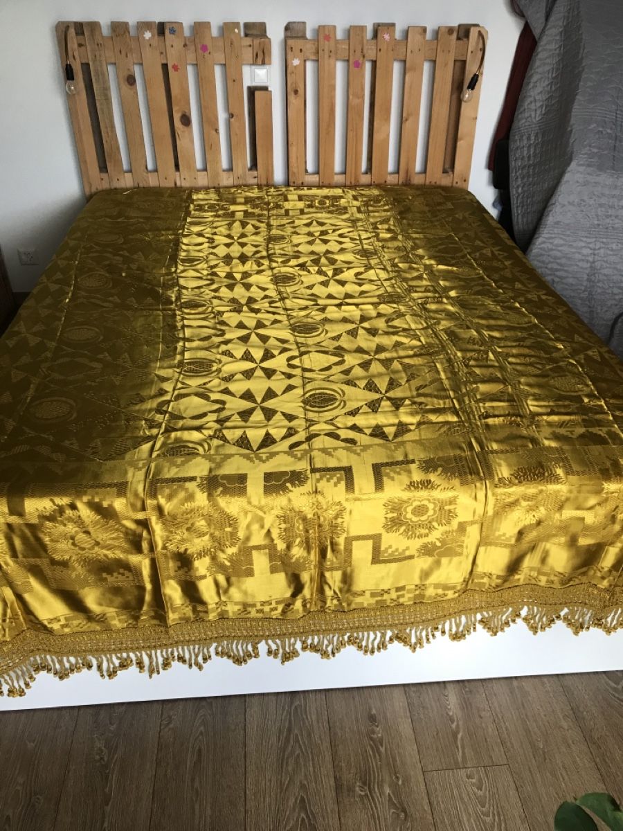 Coperte: Couverture de lit dorée vintage avec franges. Déco chic ✨ – Nuovo (secondo la descrizione) da Grimisuat venduto da eliseba88 1
