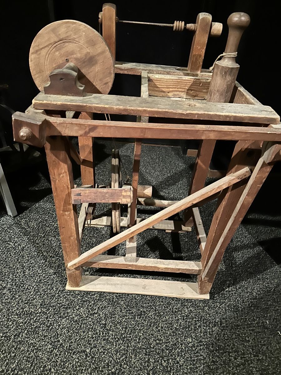 Ruote per filare: Uraltes Spinnrad – Difettoso da Amriswil venduto da chilizorro