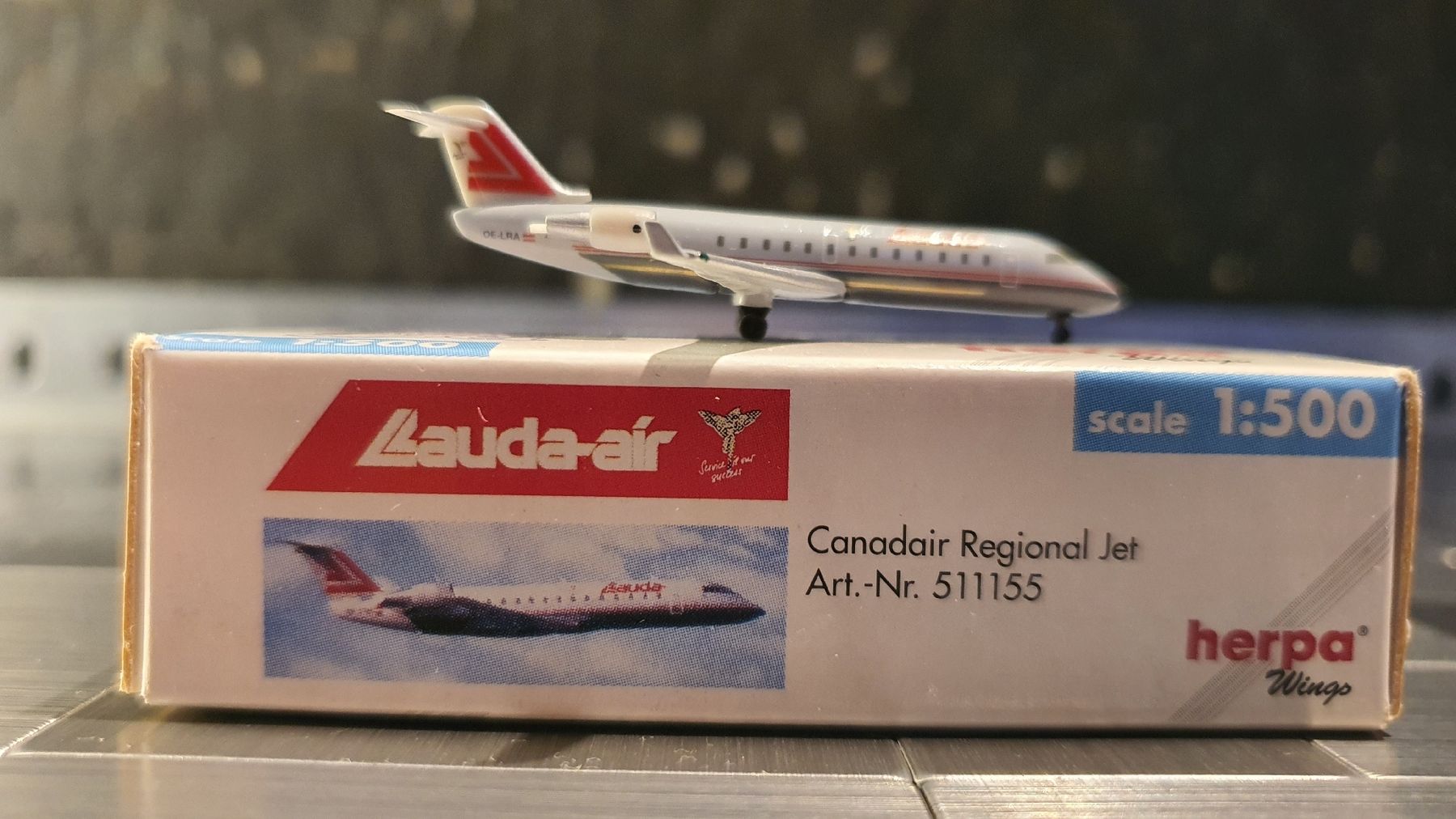 Herpa Kit di modellismo & Modellini statici: HERPA LAUDA-AIR CANADAIR JET 1:500 – Usato da Männedorf venduto da Modellbau-wyss 3