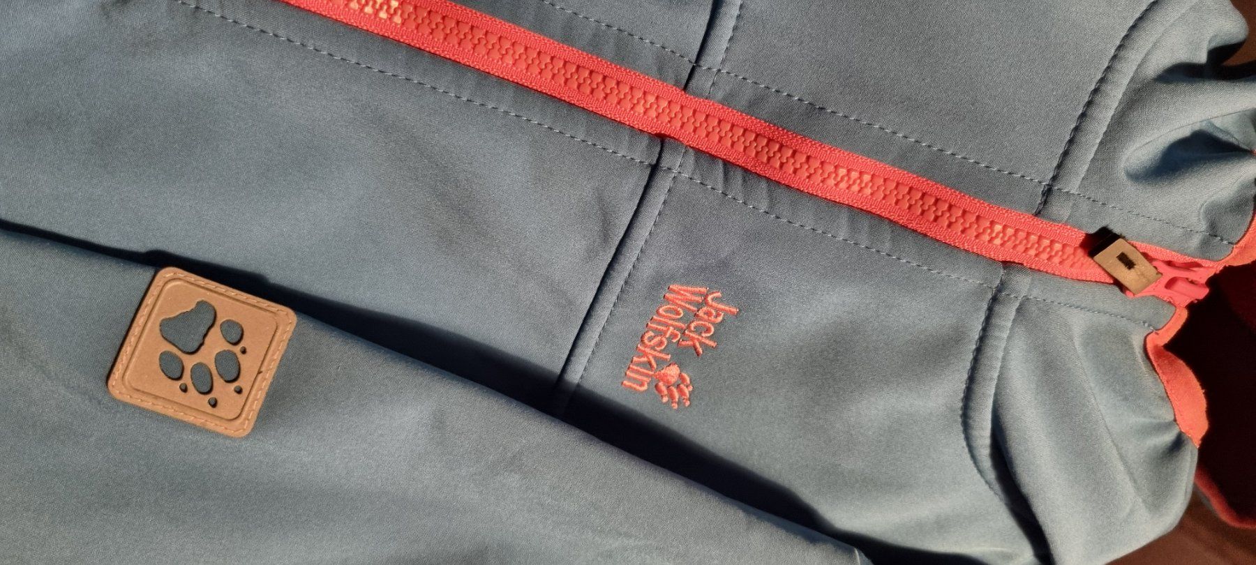 Jack Wolfskin Jacken & Mäntel: Jack Wolfskin Jacke 152 – Gebraucht aus Grossdietwil von GNOM313