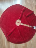 Red Plush Christmas Tree Skirt - Festive & Cozy!