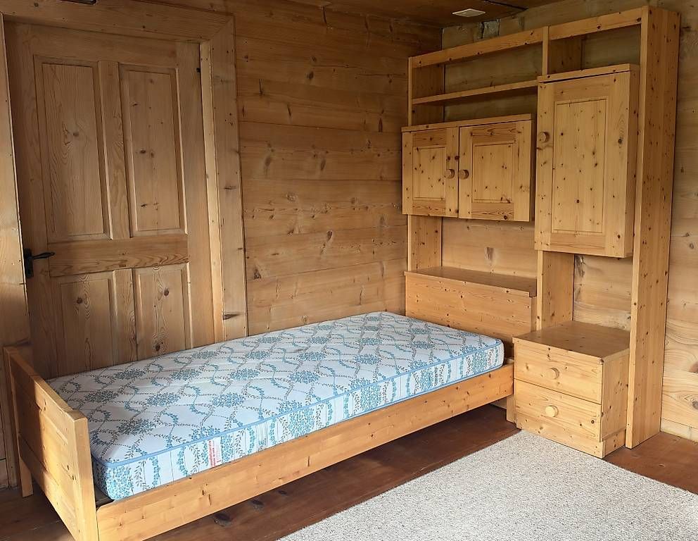 Lits: Bett mit Schränken – D'occasion à Grabs par sasalom