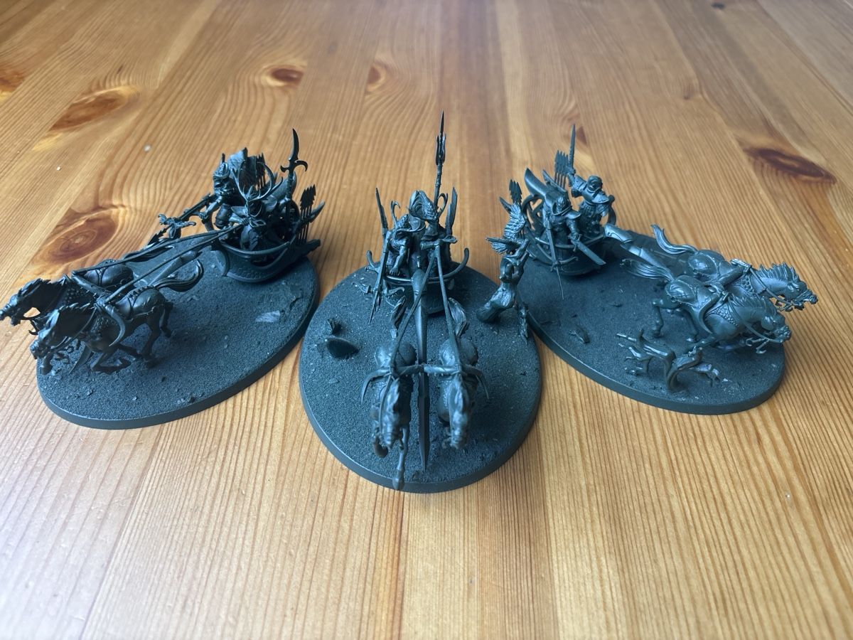 Kit di modellismo & Modellini statici: Warhammer Aos/Old World Scourgerunner Chariots – Usato da Zürich venduto da Vaerko