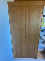 praktischer Schrank zu verschenken
