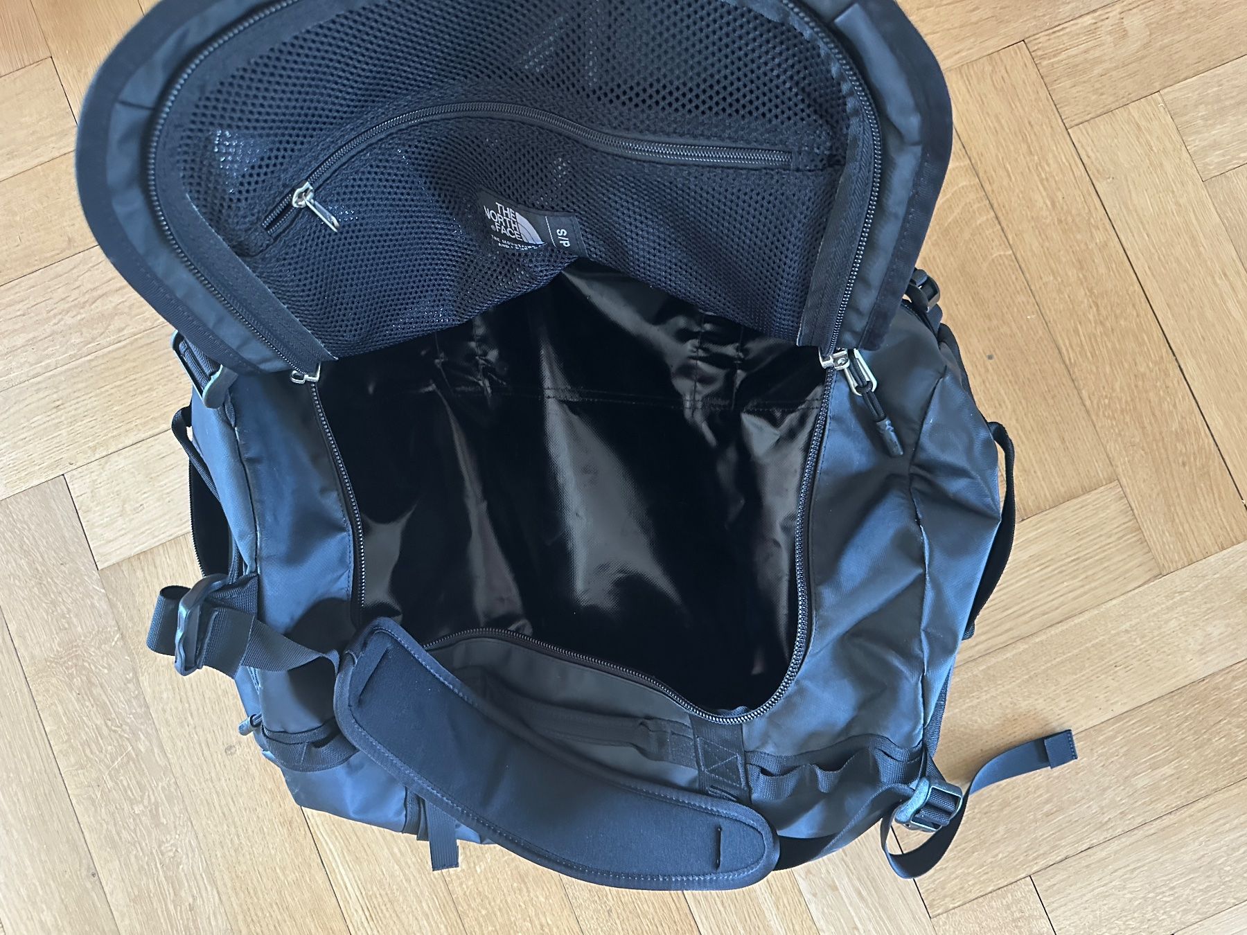 North Face Rucksäcke: The North Face Duffel Bag S schwarz – Gebraucht aus Bern von KrAGinES 7
