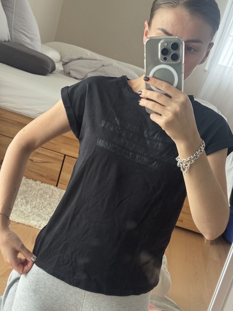 Mango T-Shirts: 2 Mango Black T-Shirts – Gebraucht aus Sattel von Zlata1 2