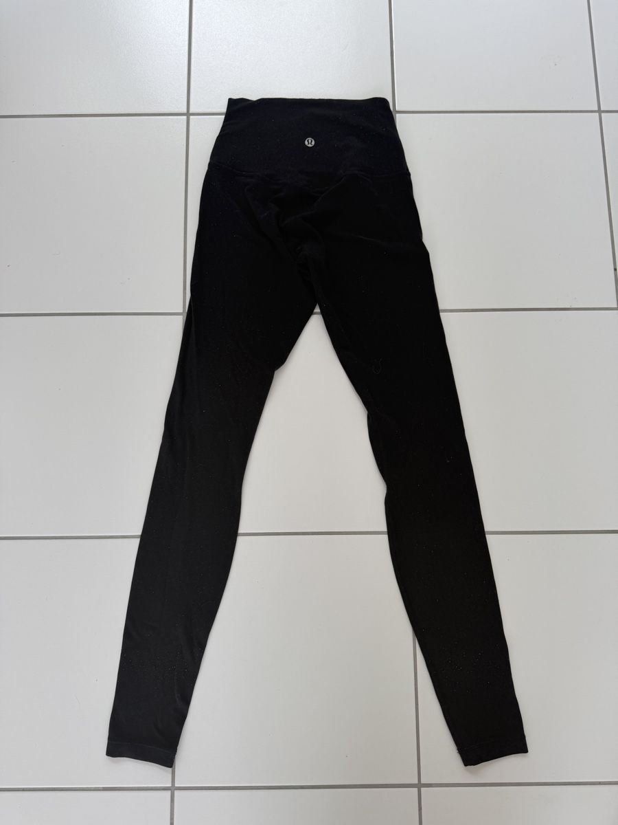 Lululemon Leggings: Lululemon Align Leggings – Usato da Schmerikon venduto da 80zz08