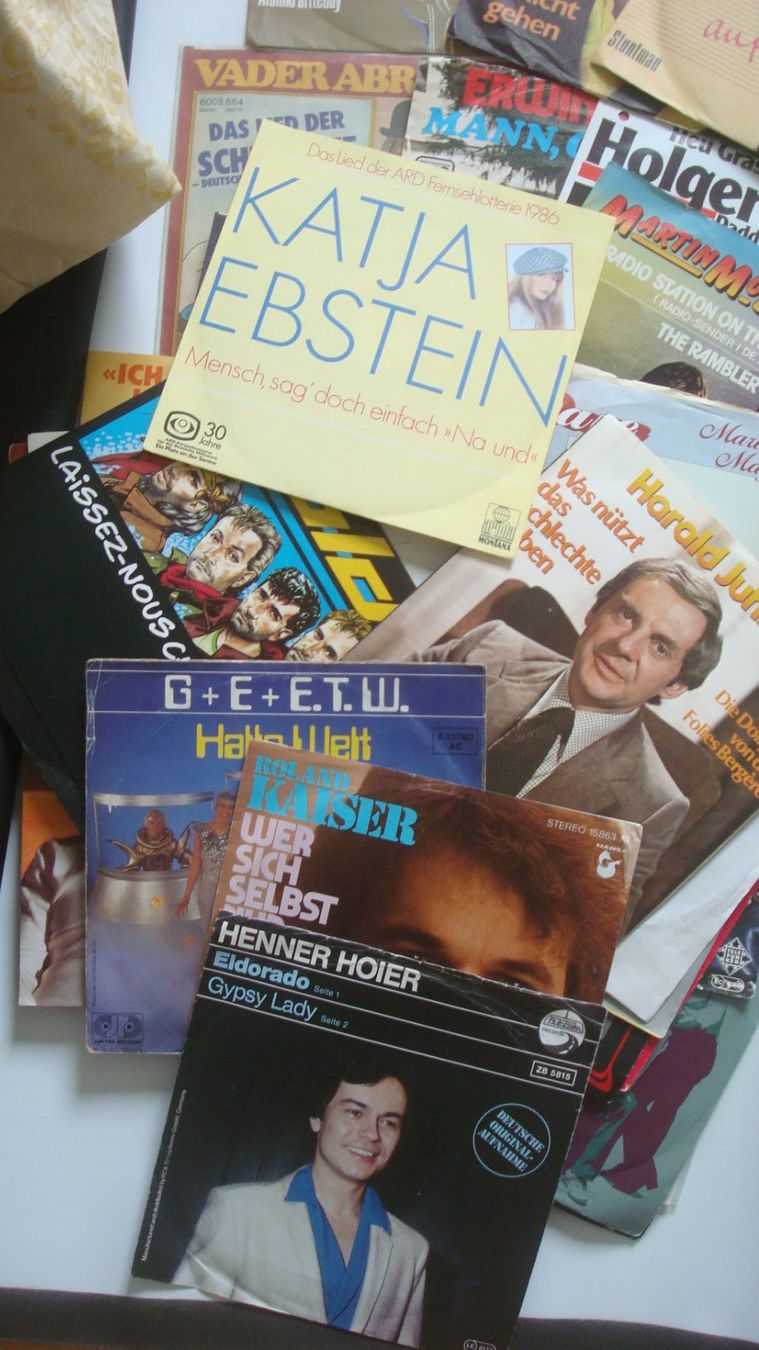 Dischi in vinile: 37 Singels 80er Jahre Deutsche Interpreten – Usato da Münchenstein venduto da Pesci6 4