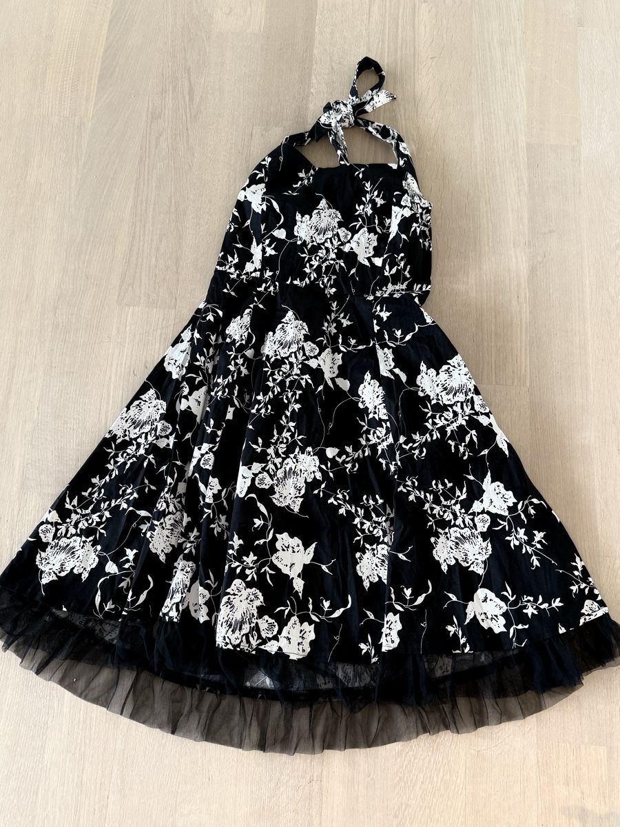 Lotti di vestiti: Sommerkleider-Mix Gr. XL  – Usato da Meierskappel venduto da Similein93 4
