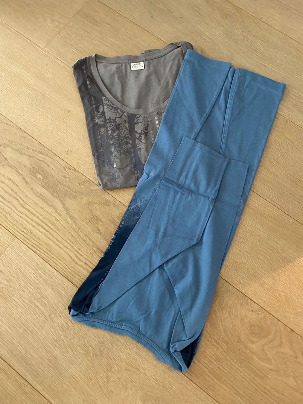 Esprit T-Shirts: Shirts Damen Gr. S von Esprit einwandfrei – Gebraucht aus Buhwil von Lin66 3