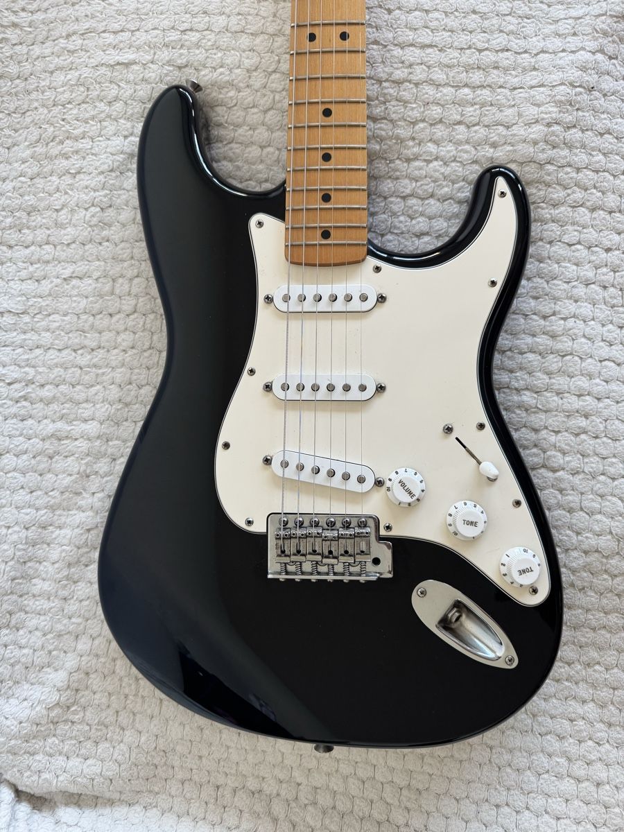 Fender Instruments de musique: Fender Stratocaster MIM – D'occasion à Schwerzenbach par RSX_IST 1