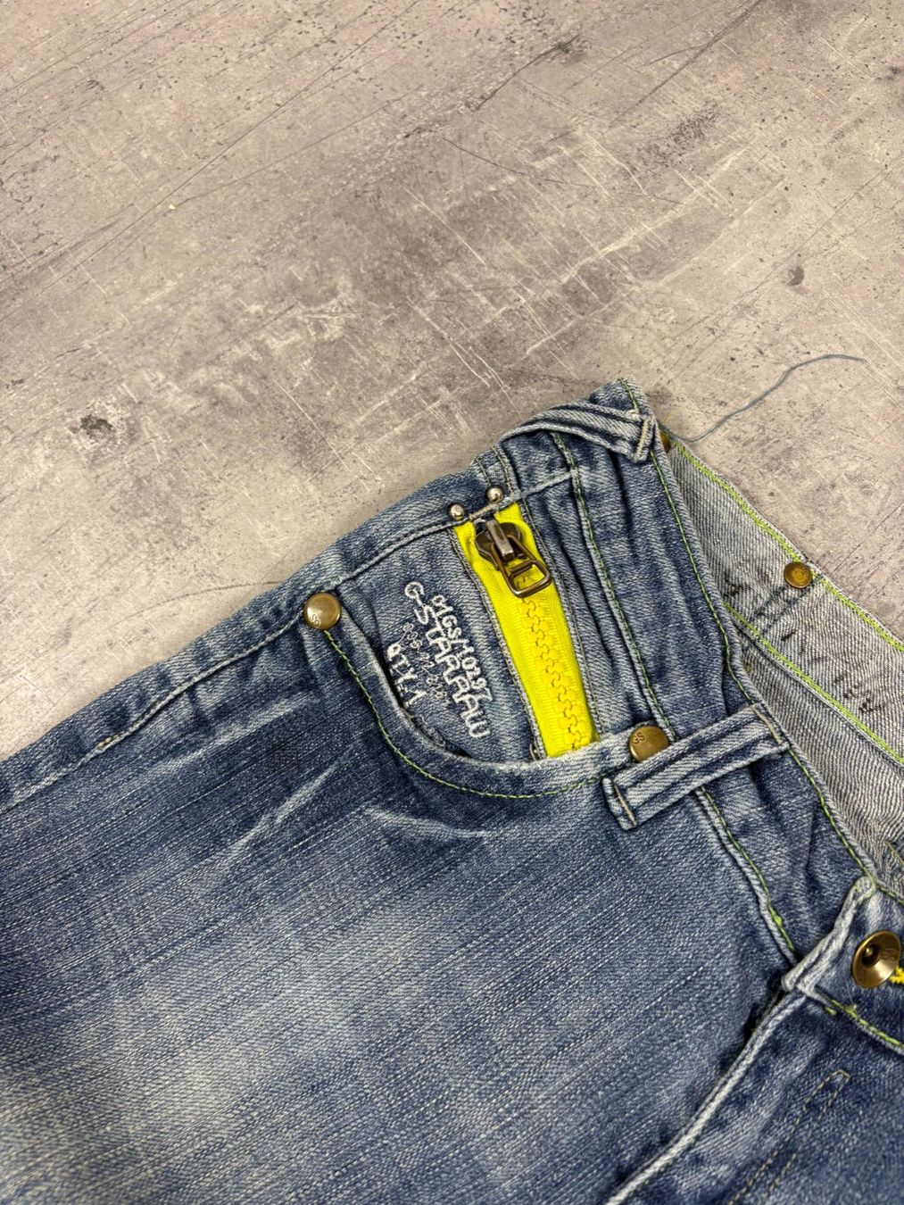 G-Star Jeans: Vintage G-Star Bootcut Flared Jeans (M) – Nuovo (secondo la descrizione) da Werdenberg venduto da hase.vintage 3