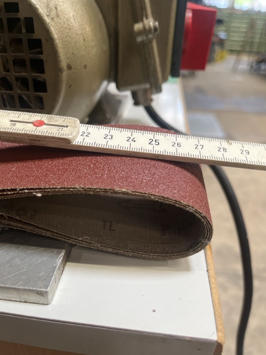 Schleifen & Polieren: Amacker + Schmid Bandschleifmaschine, herzig, selten, Qualit – Gebraucht aus Winterthur von ReUse_Baumarkt 9