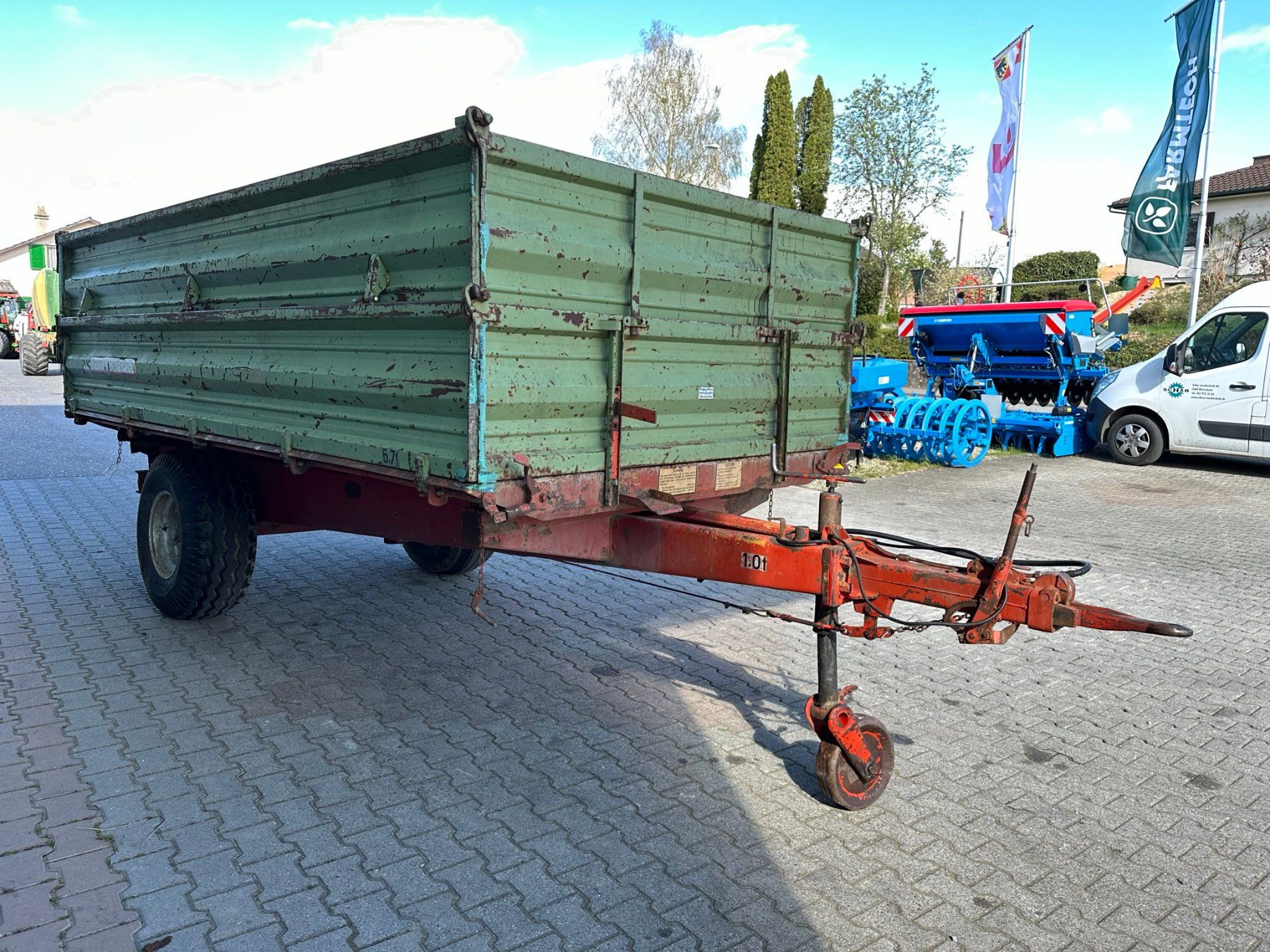 Landwirtschaftliche Anhänger: Neuhaus Farm - Container Kipper, Dreiseitenkipper – Gebraucht aus Bleienbach von  3